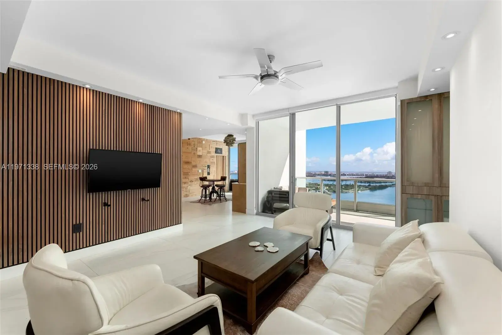 900 Biscayne Blvd # 4202, Miami FL 33132
