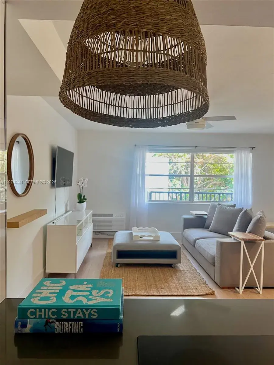 195 Sunrise Dr # 8, Key Biscayne FL 33149