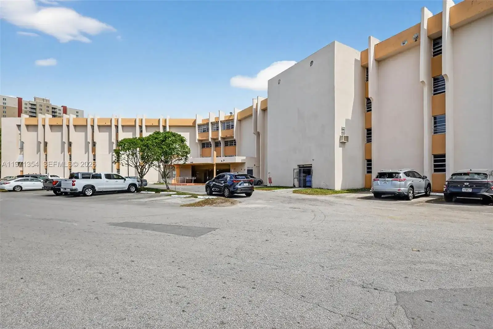 9678 Fontainebleau Blvd # 410, Miami FL 33172 photo 2