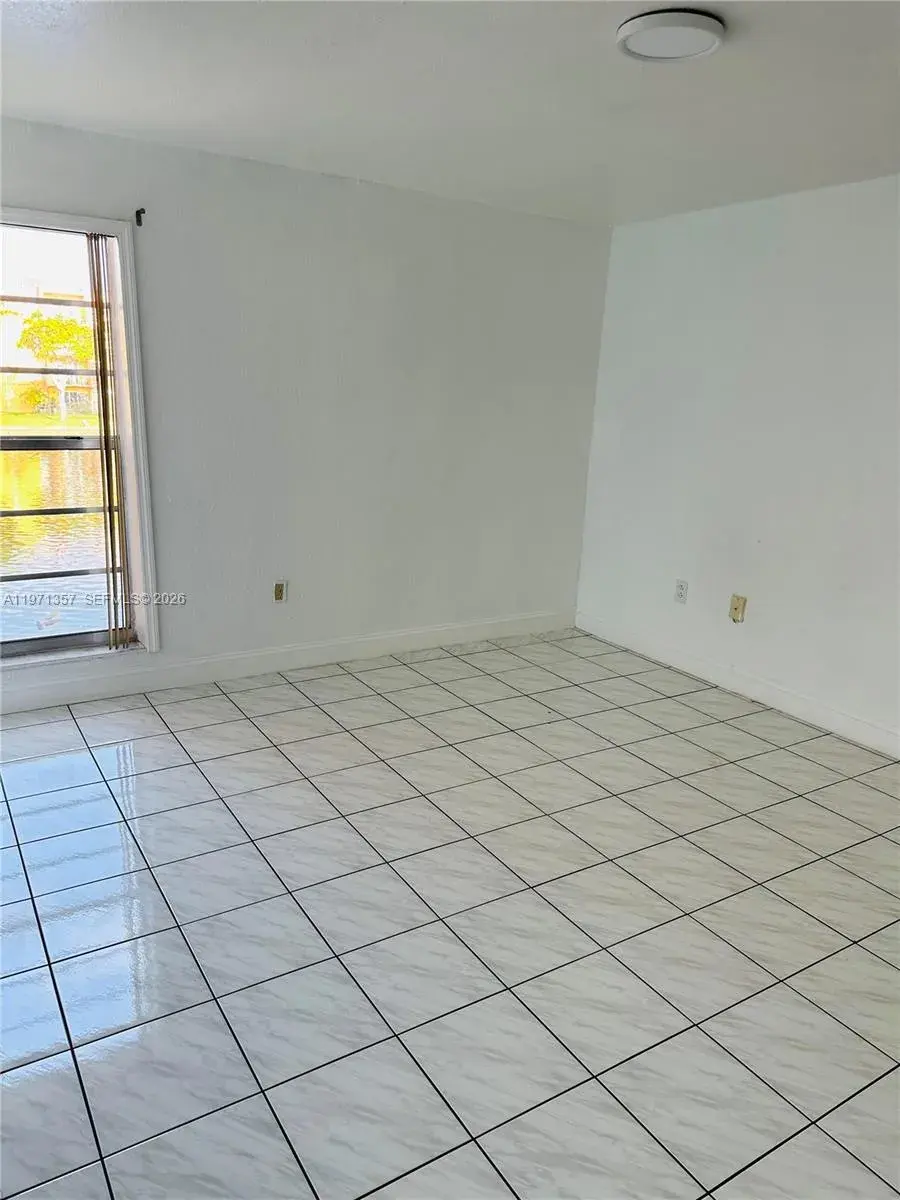 4705 NW 7th St # 7, Miami FL 33126 photo 2