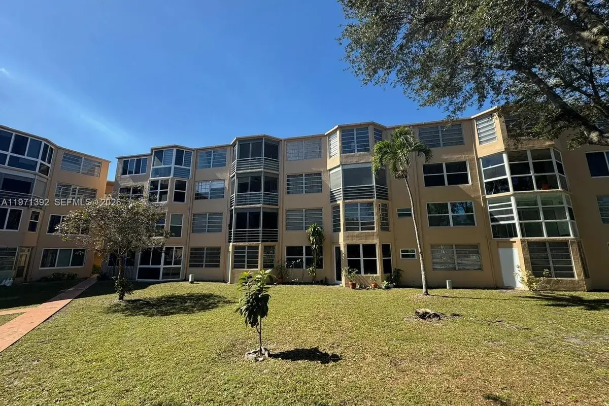 1301 NE 191st St # F405, Miami FL 33179
