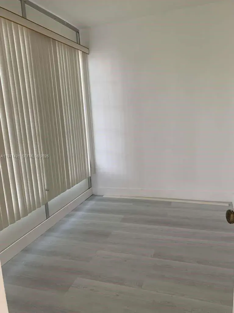 5003 NW 35th St # 405, Lauderdale Lakes FL 33319