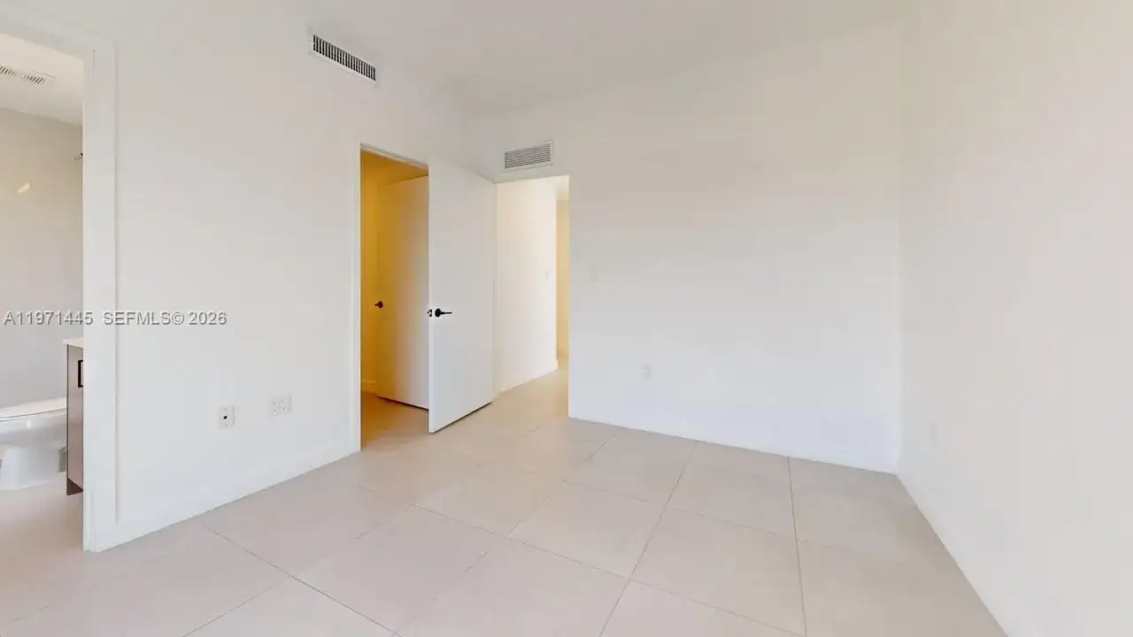 13824 SW 262 St, Homestead FL 33032 photo 2