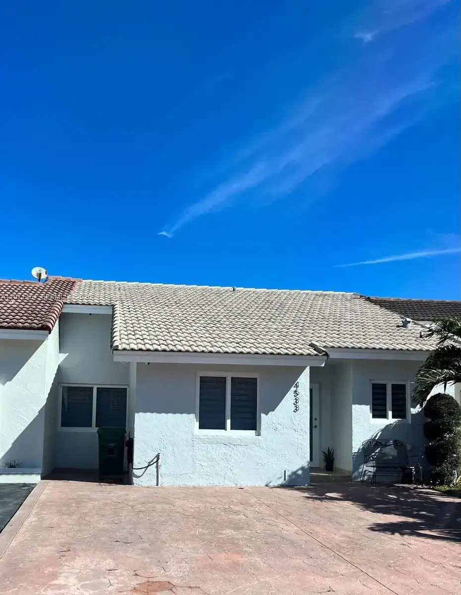 4533 SW 143rd Pl, Miami FL 33175 photo 4