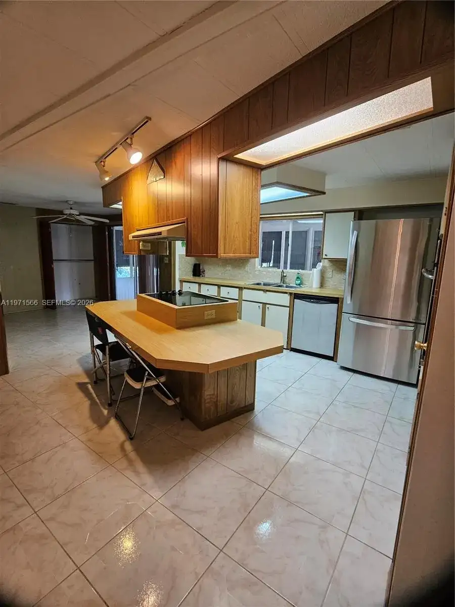 109 NW 51st St, Deerfield Beach FL 33064 photo 3