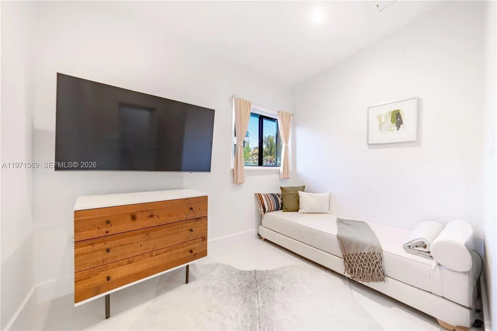 3736 NE 166th St # 114, North Miami Beach FL 33160