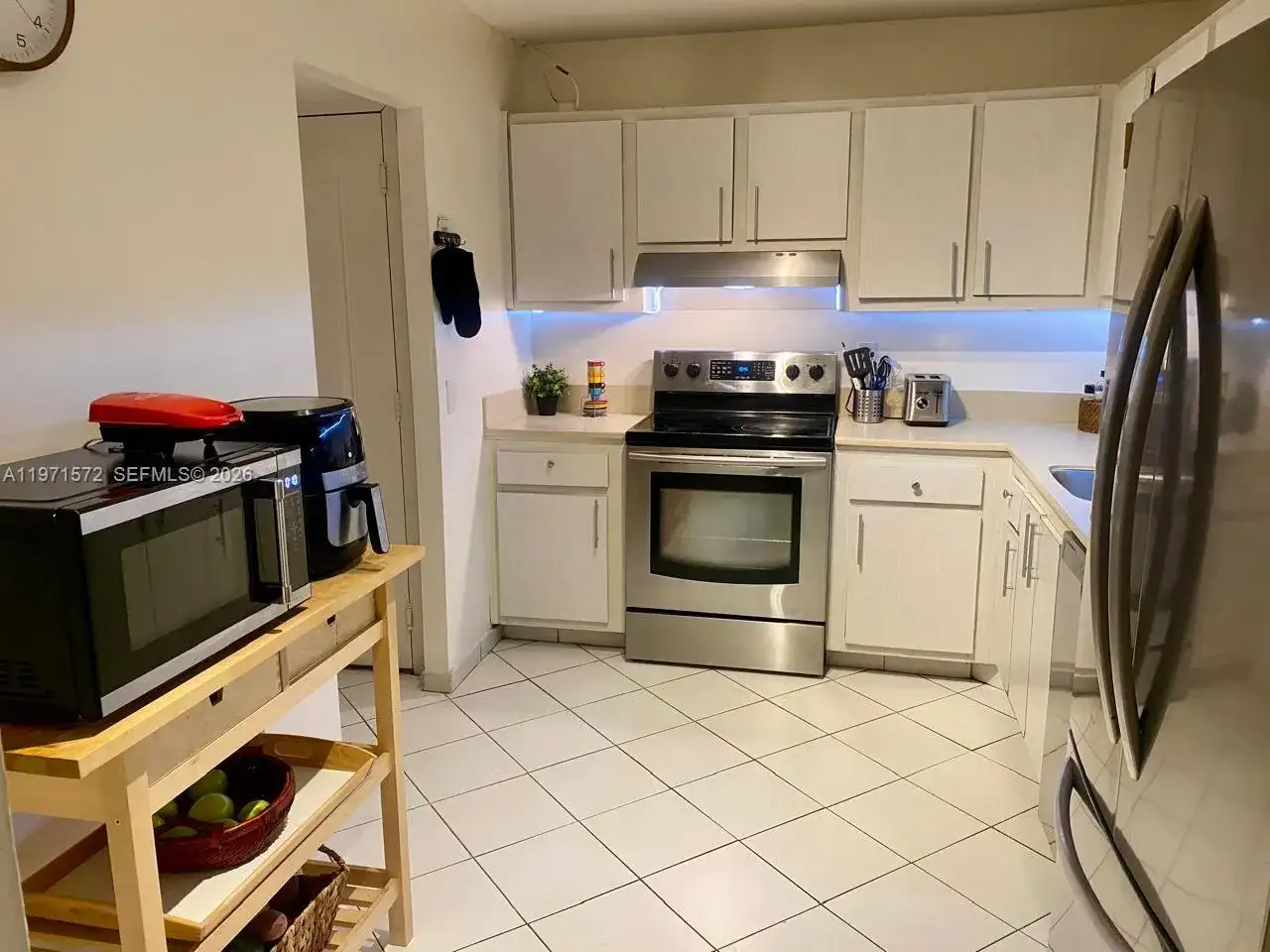 100 Bayview Dr # 516, Sunny Isles Beach FL 33160 photo 4