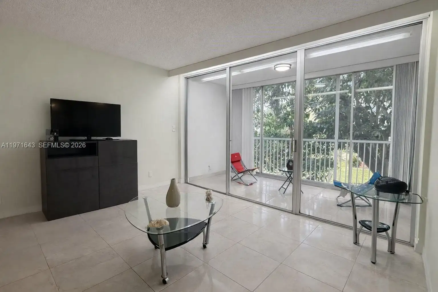 950 NE 199th St # 2H, Miami FL 33179 photo 5
