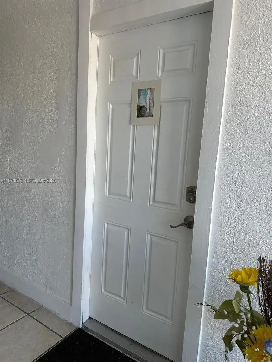 428 SW 9th St # 15, Miami FL 33130 photo 5