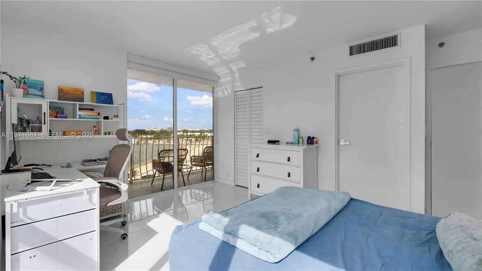7601 E Treasure Dr # 1011, North Bay Village FL 33141 photo 4