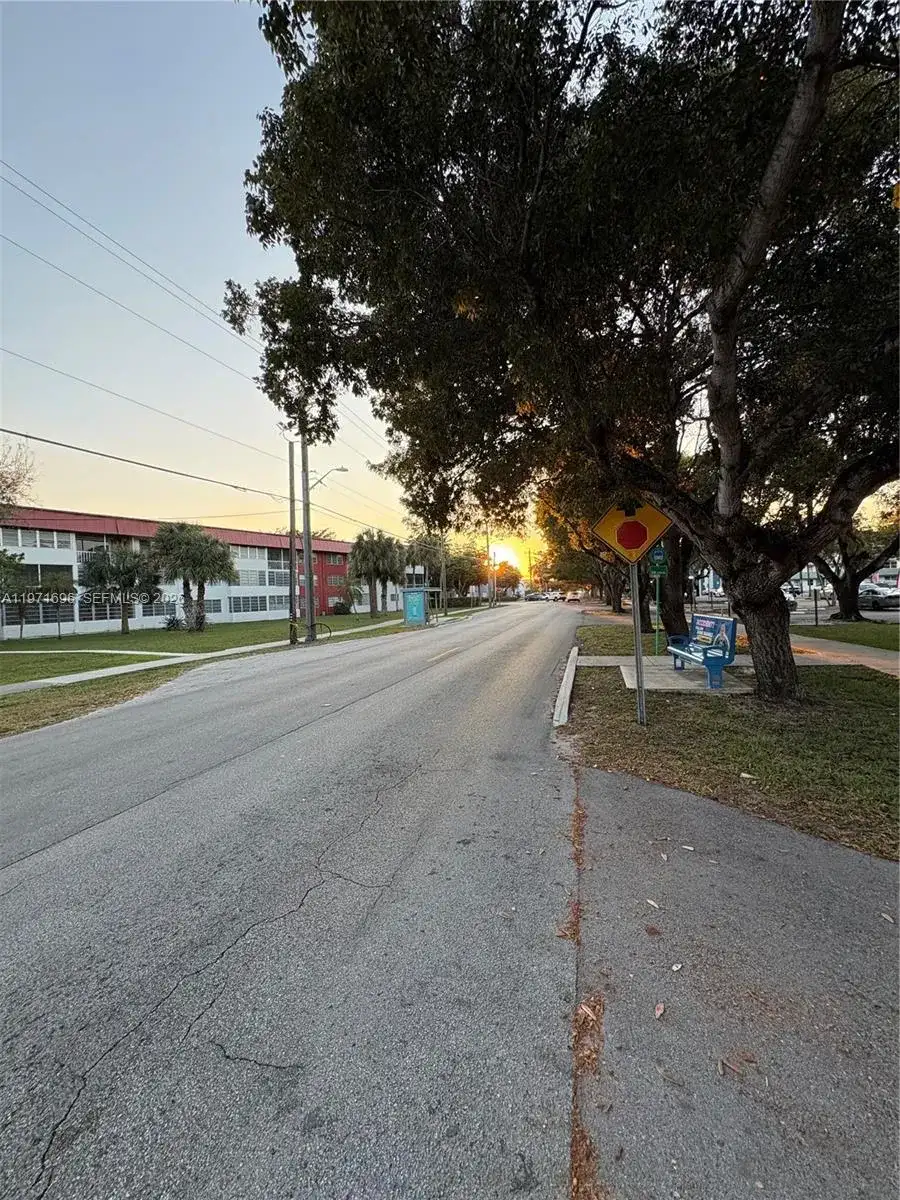 1401 NE 191st St # D204, Miami FL 33179 photo 3