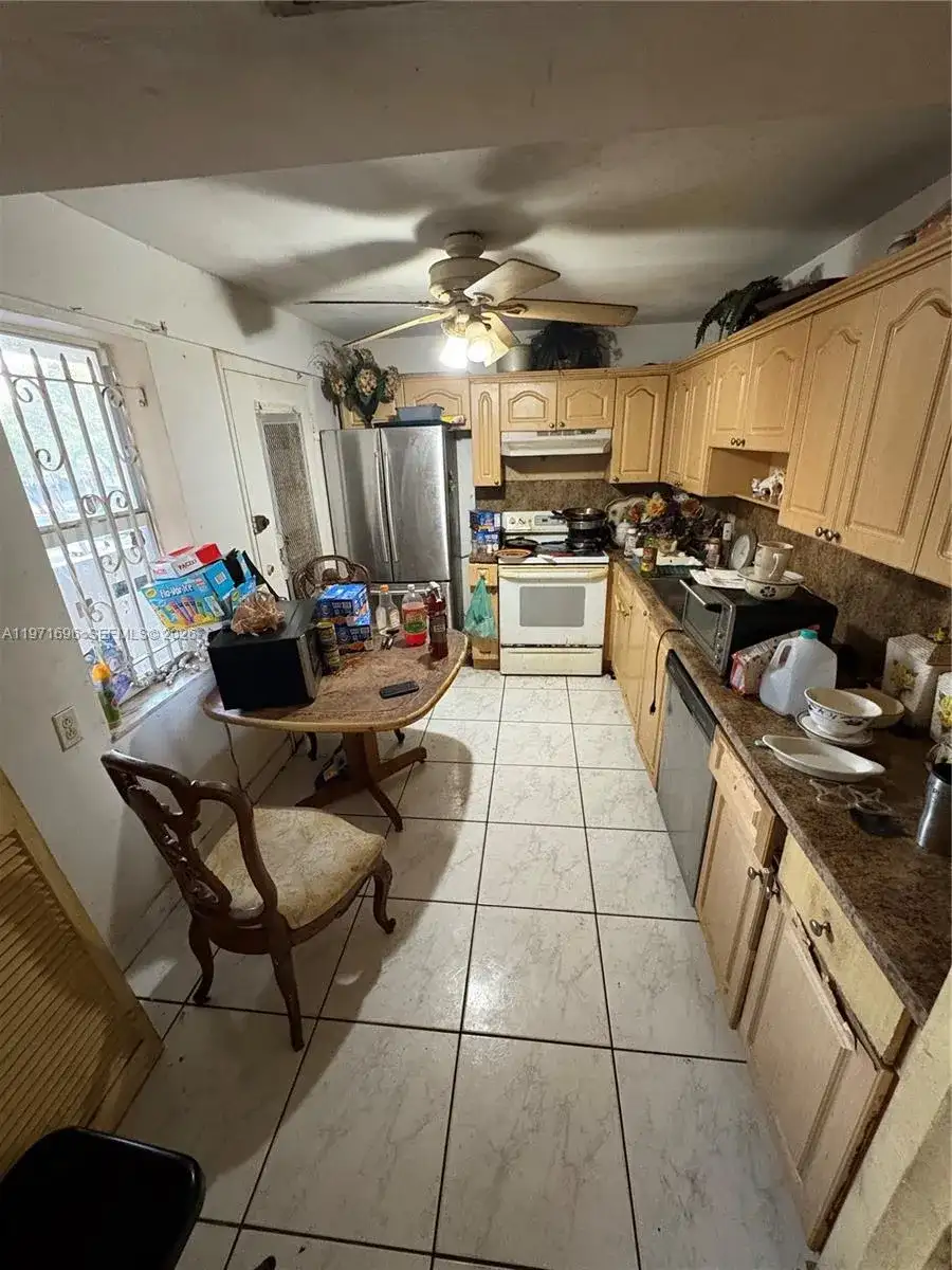 1401 NE 191st St # D204, Miami FL 33179 photo 5
