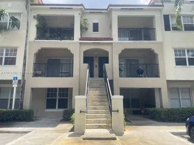 5960 W Sample Rd # 305, Coral Springs FL 33067
