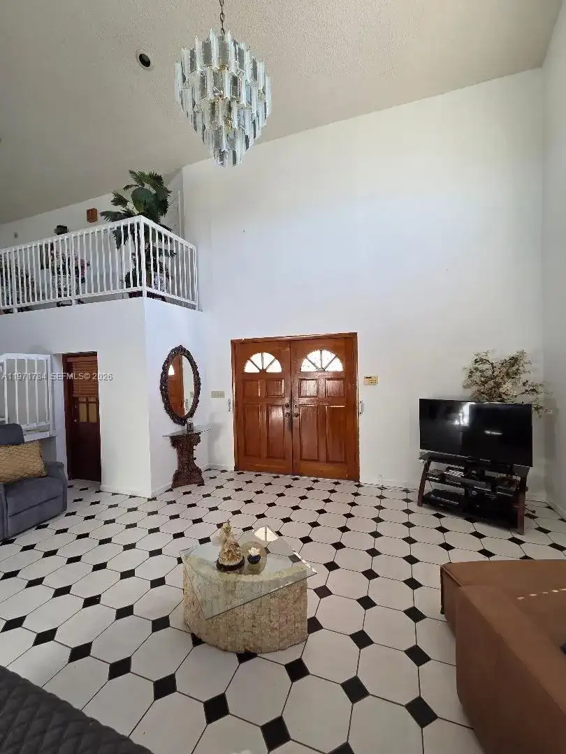 1341 E 8th Ave, Hialeah FL 33010 photo 2