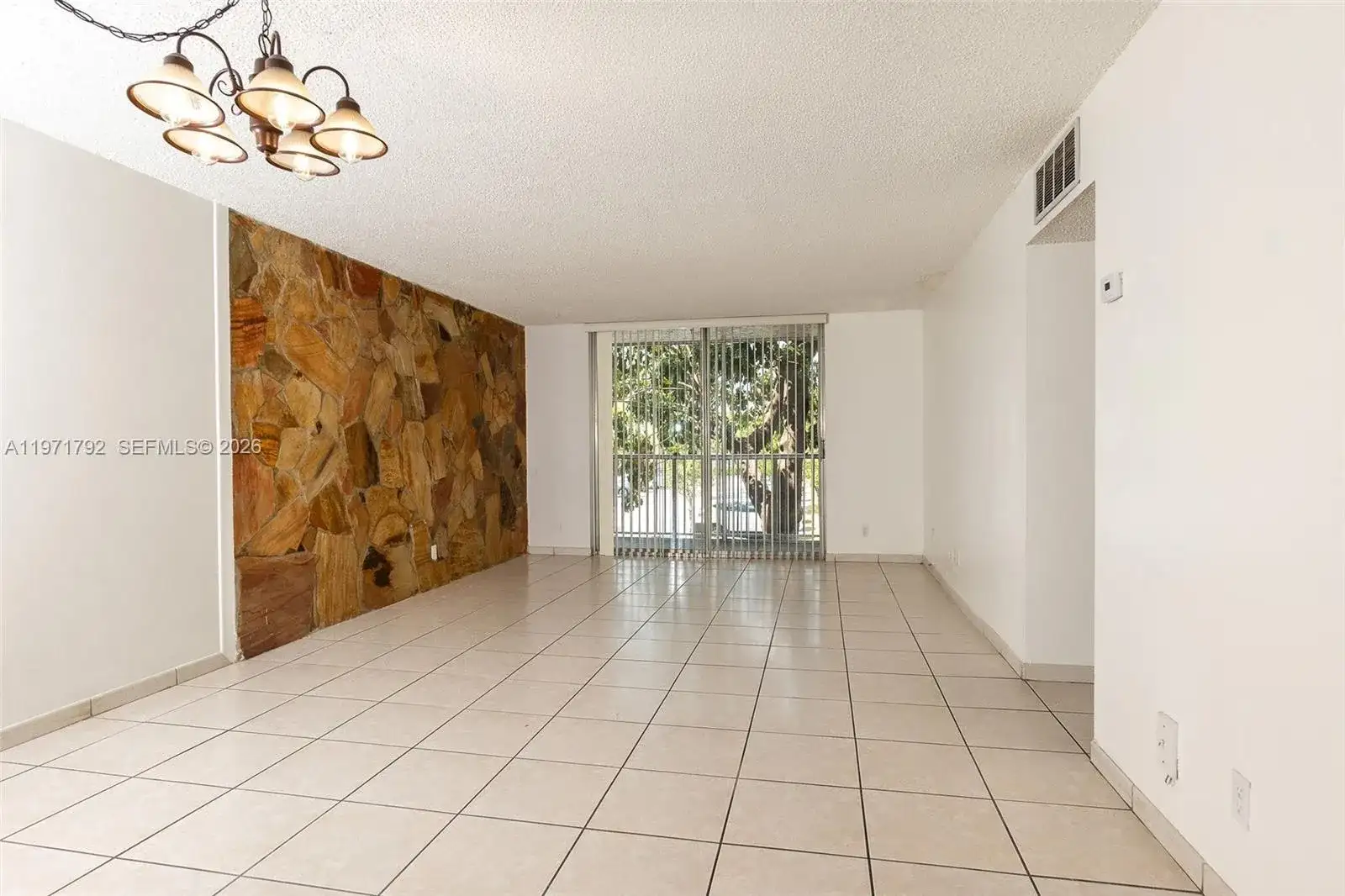 8421 NW 8th St # 203, Miami FL 33126 photo 3