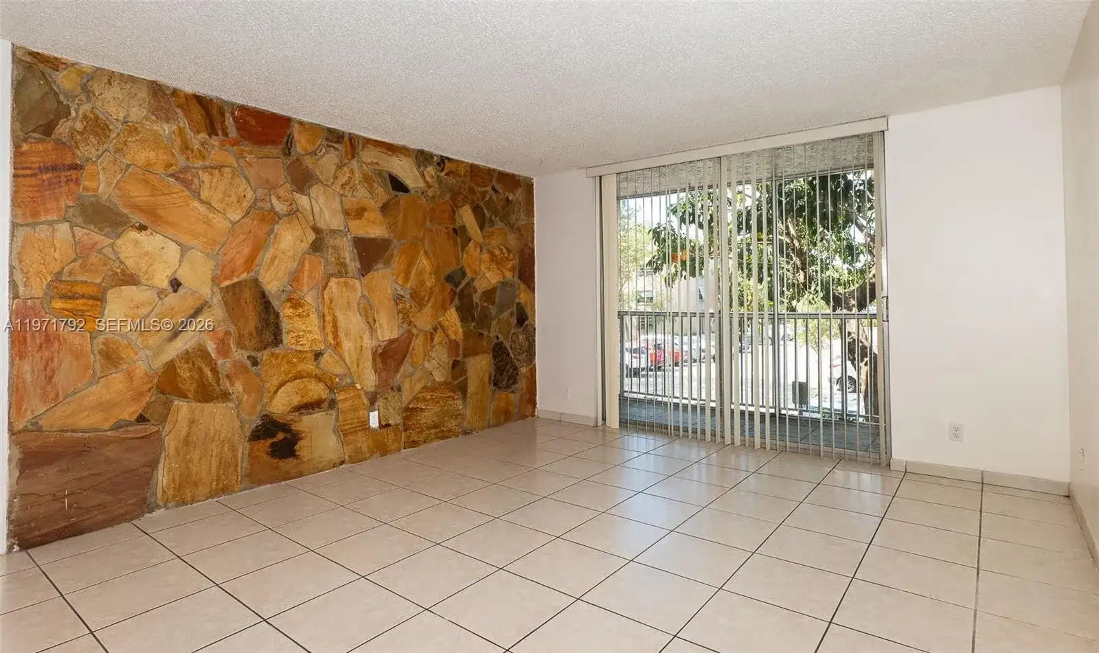 8421 NW 8th St # 203, Miami FL 33126 photo 4