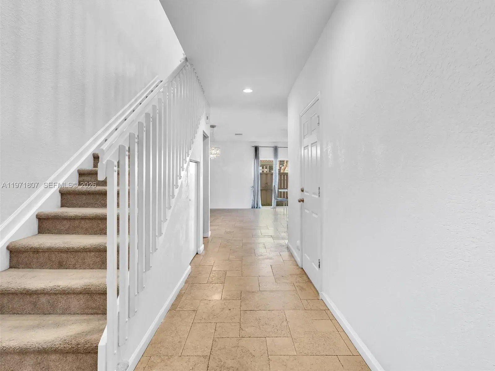 21 SE 3rd Ave, Hallandale Beach FL 33009