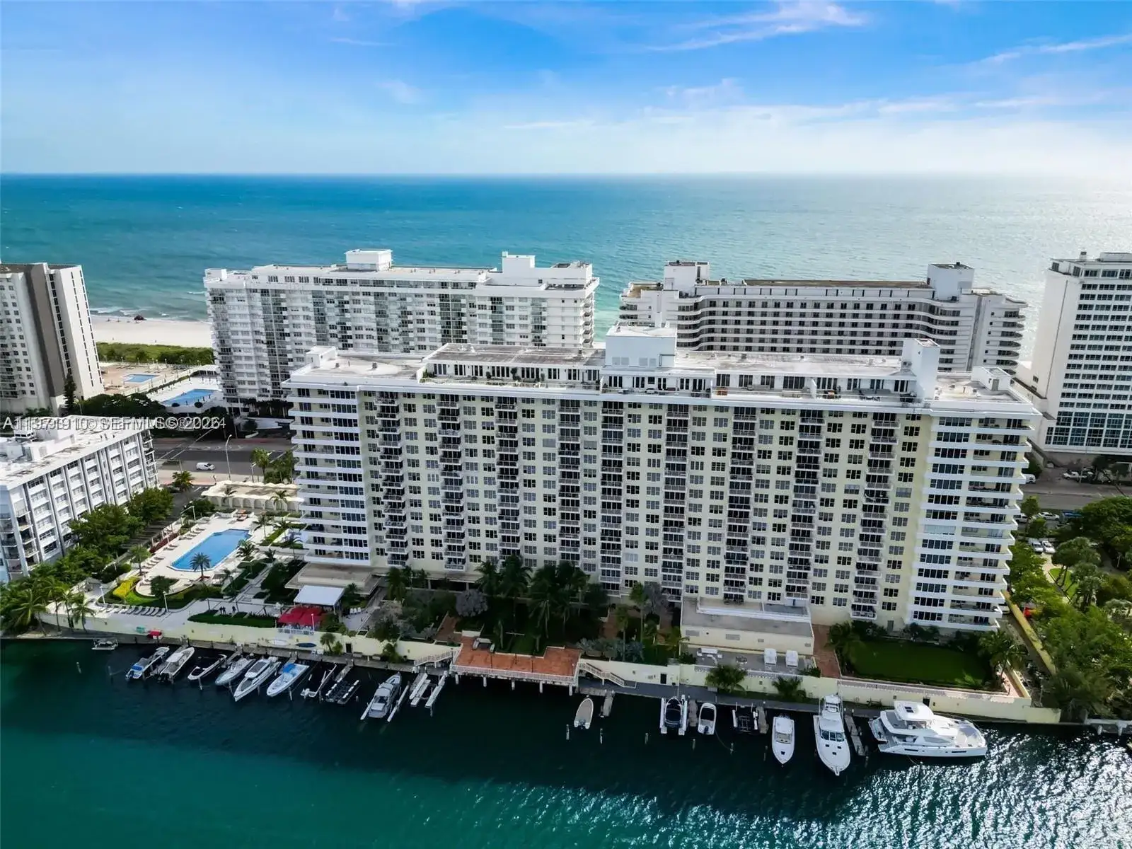 2 bedroom 2 bath Residential for sale at 5600 Collins Ave # 7Y, Miami Beach FL 33140