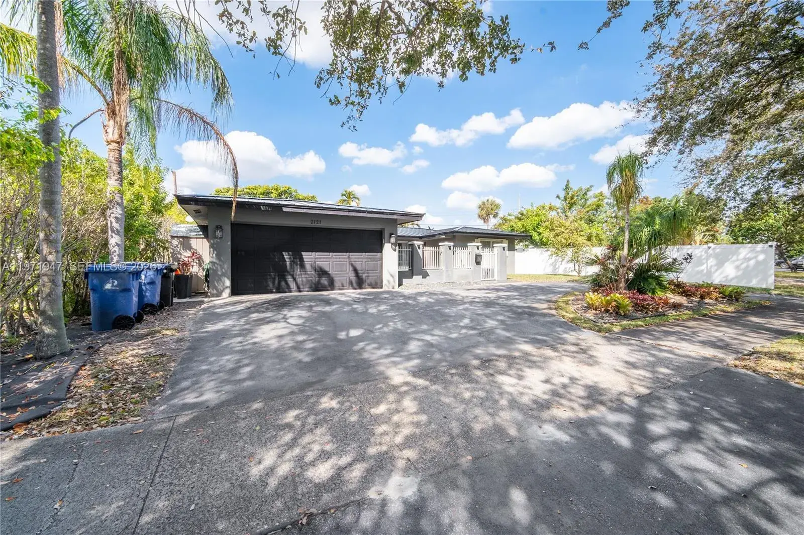 2121 NE 62nd St, Fort Lauderdale FL 33308