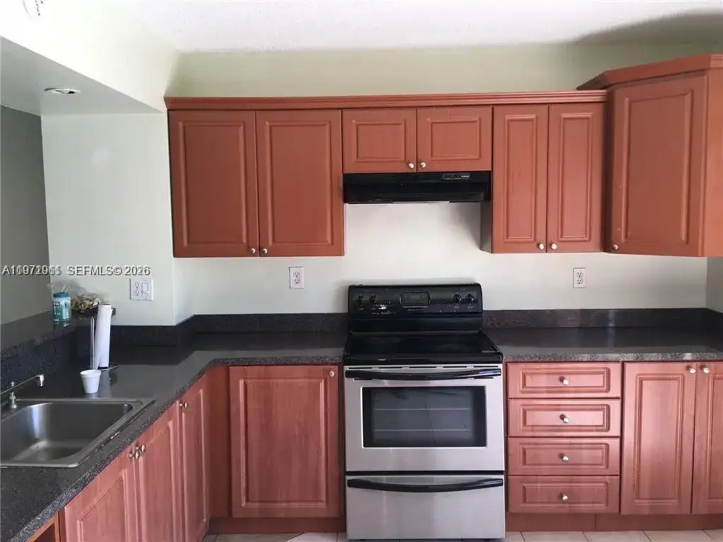 2162 W 60th St # 14208, Hialeah FL 33016 photo 2