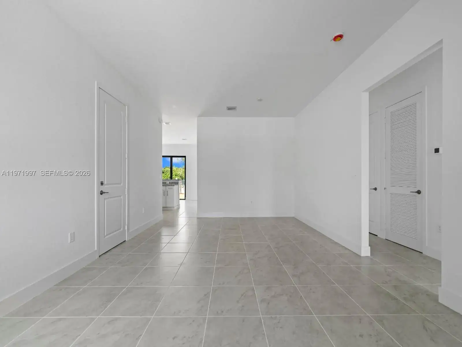 18917 SW 316th Ter, Homestead FL 33030 photo 4