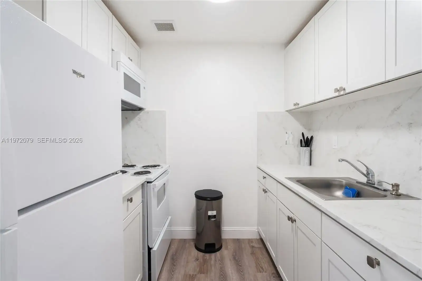 1051 NE 163rd St # 2, North Miami Beach FL 33162 photo 3