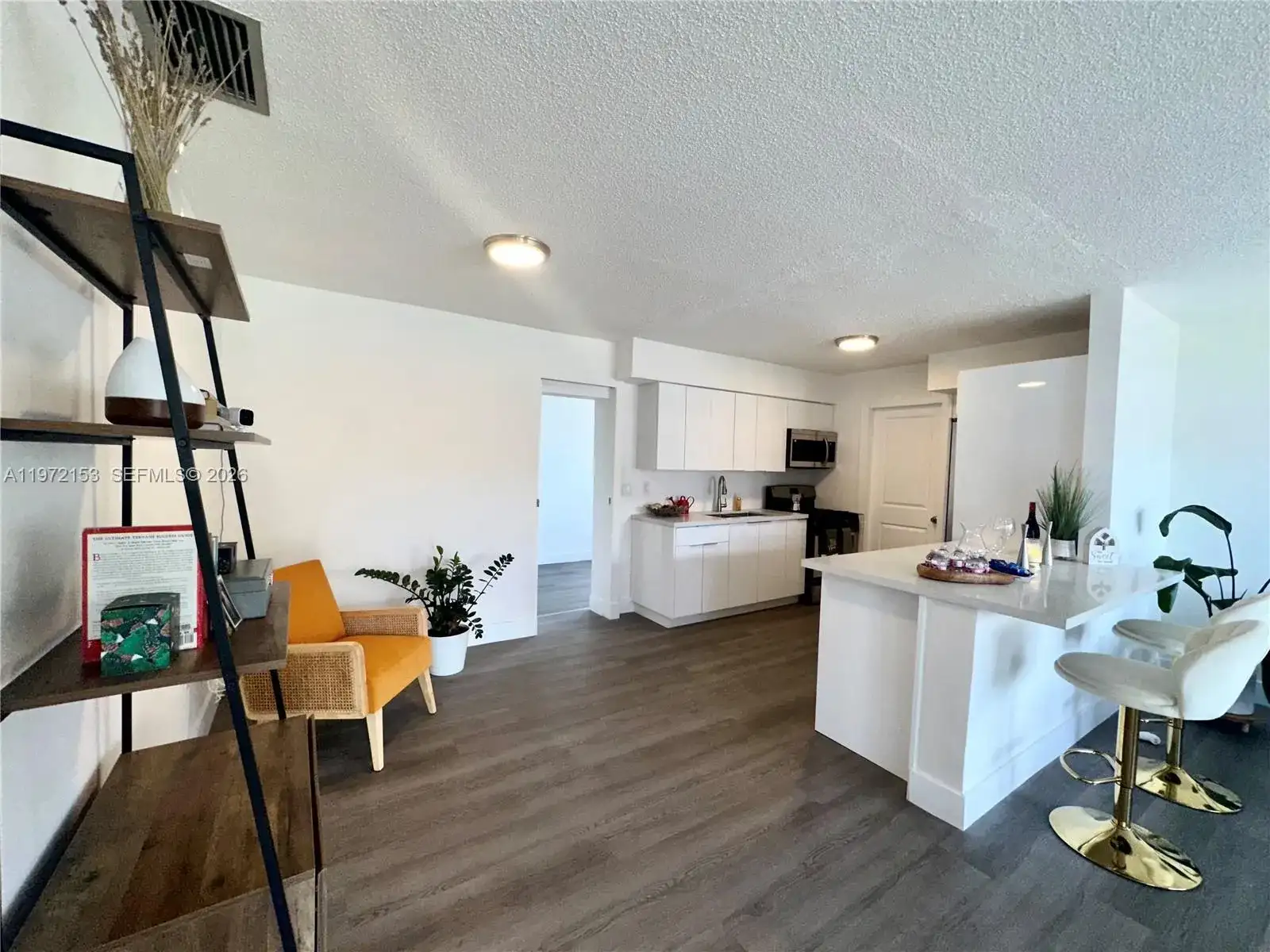9040 NW 26th Pl, Sunrise FL 33322 photo 3