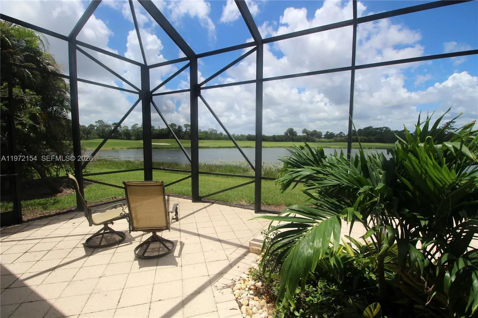 7635 Ironhorse Blvd, West Palm Beach FL 33412
