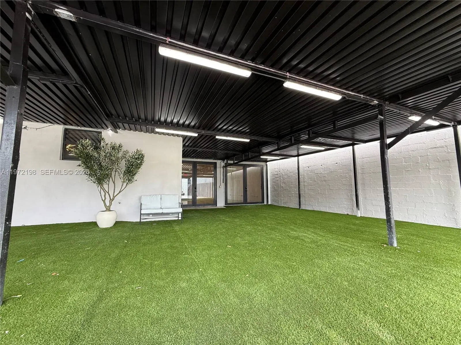 561 NW 29th St, Miami FL 33127