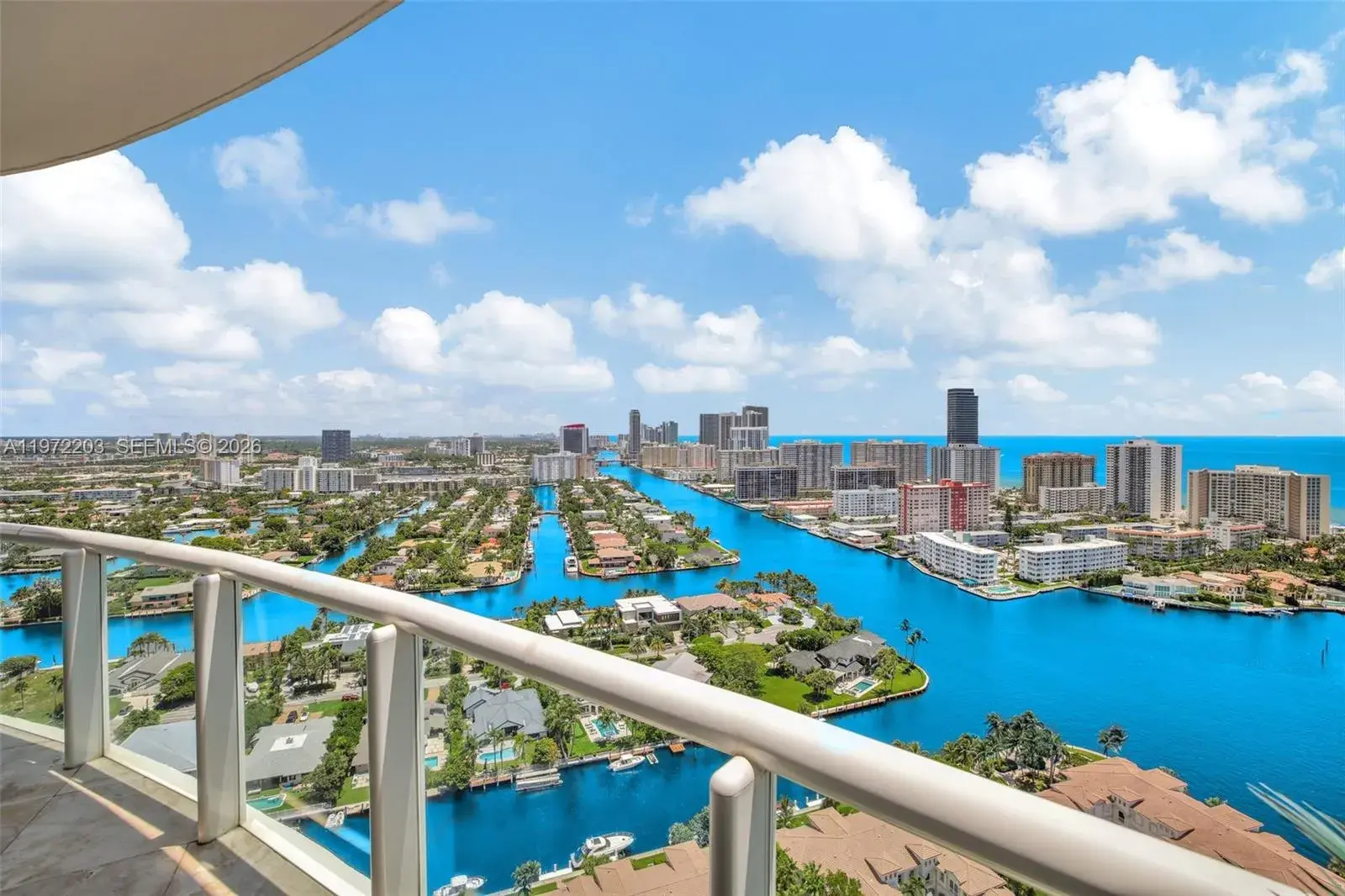 21200 Point Pl, Aventura FL 33180