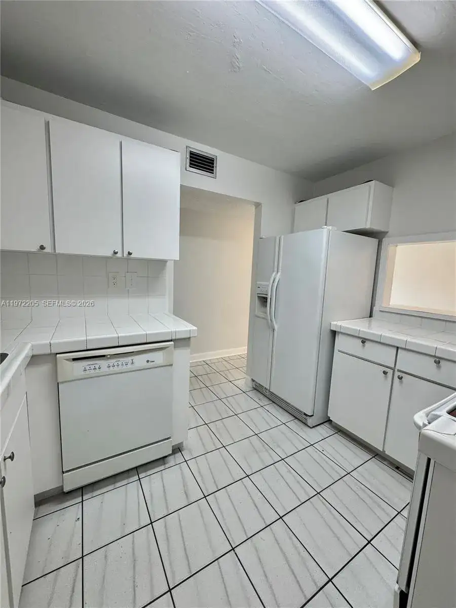 13700 SW 62nd St # 113, Miami FL 33183 photo 4