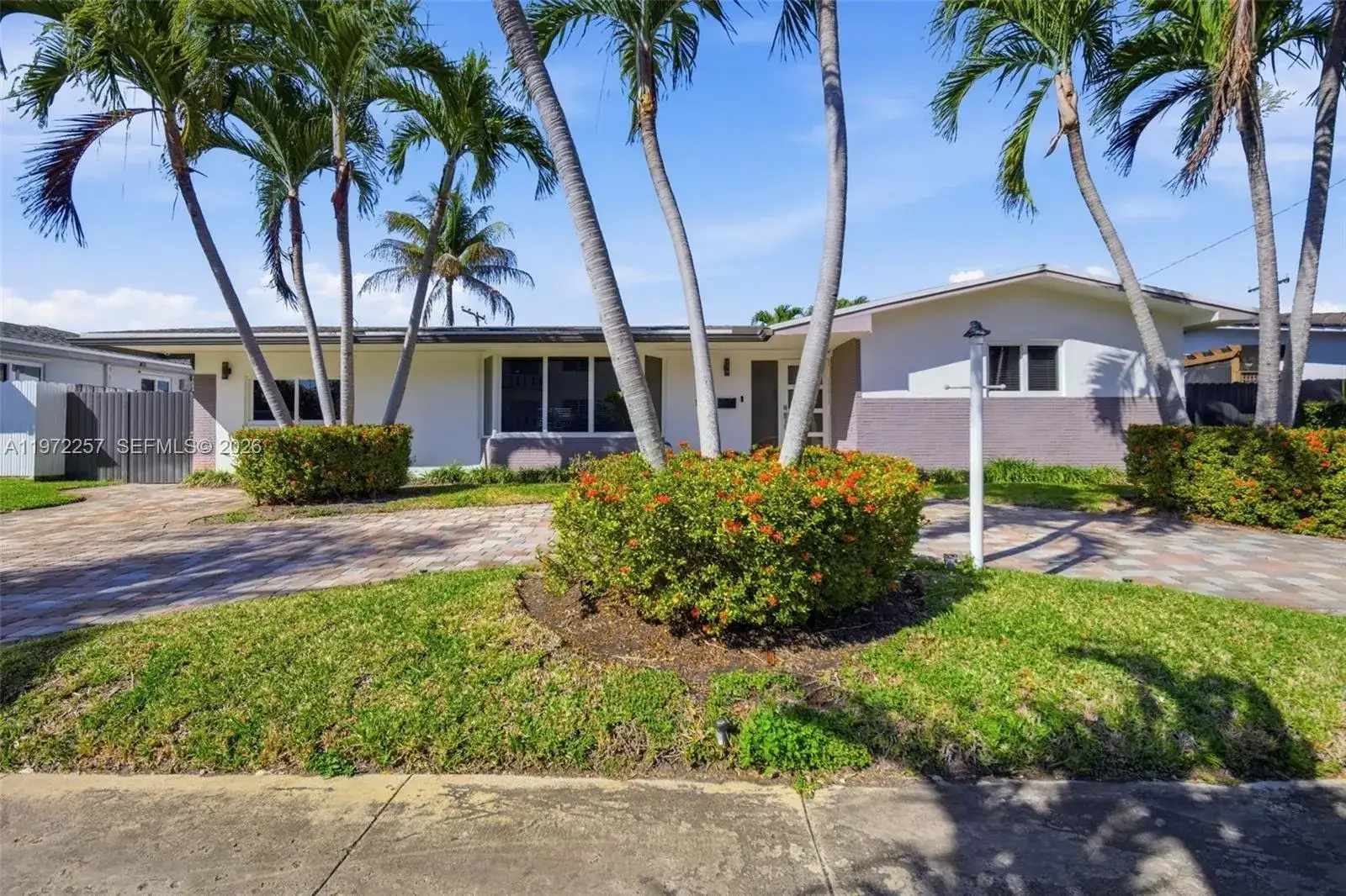 1871 NE 186th St, North Miami Beach FL 33179 photo 3