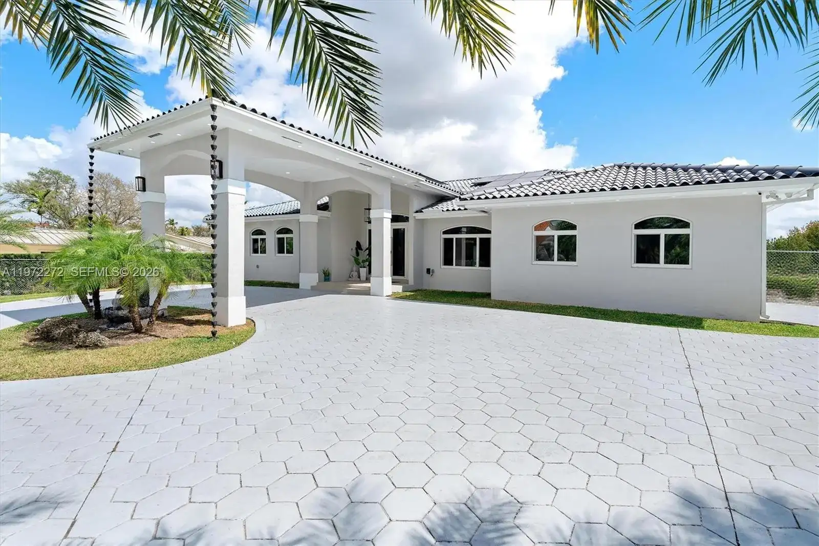 135 SW 125th Ave, Miami FL 33184 photo 2