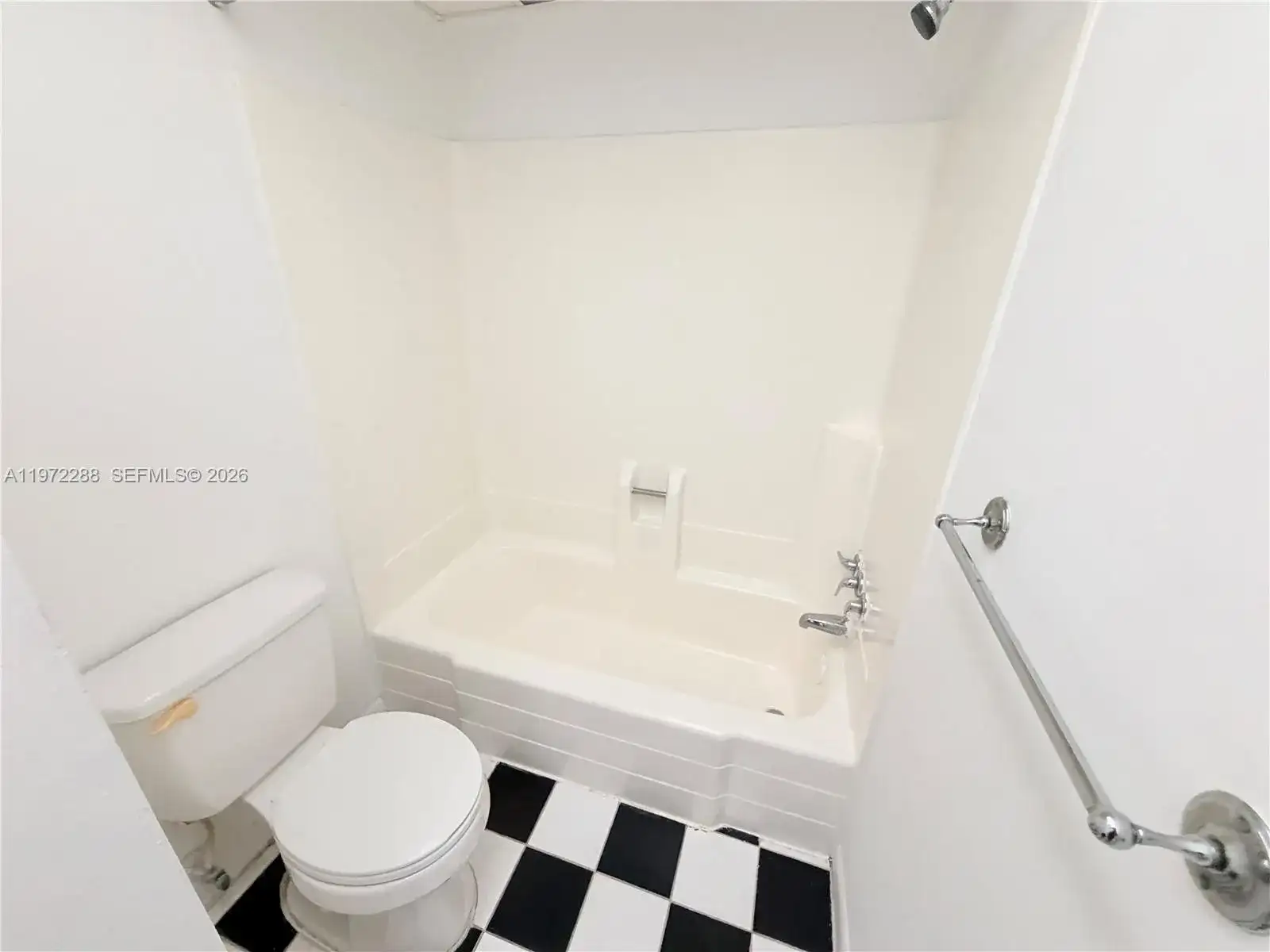 2800 NW 56th Ave # F403, Lauderhill FL 33313 photo 2
