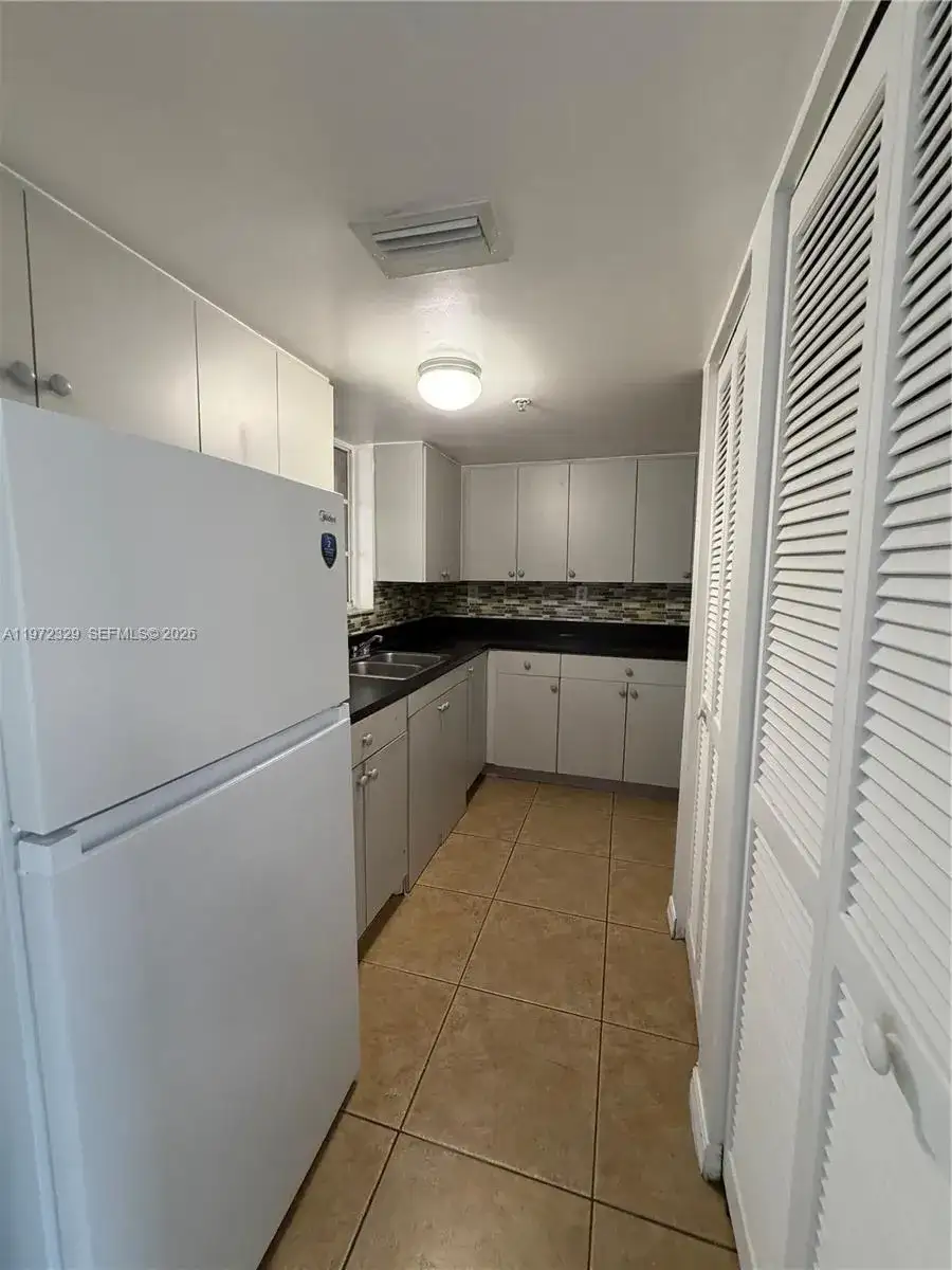 1942 NW Flagler Ter # 503, Miami FL 33125 photo 3