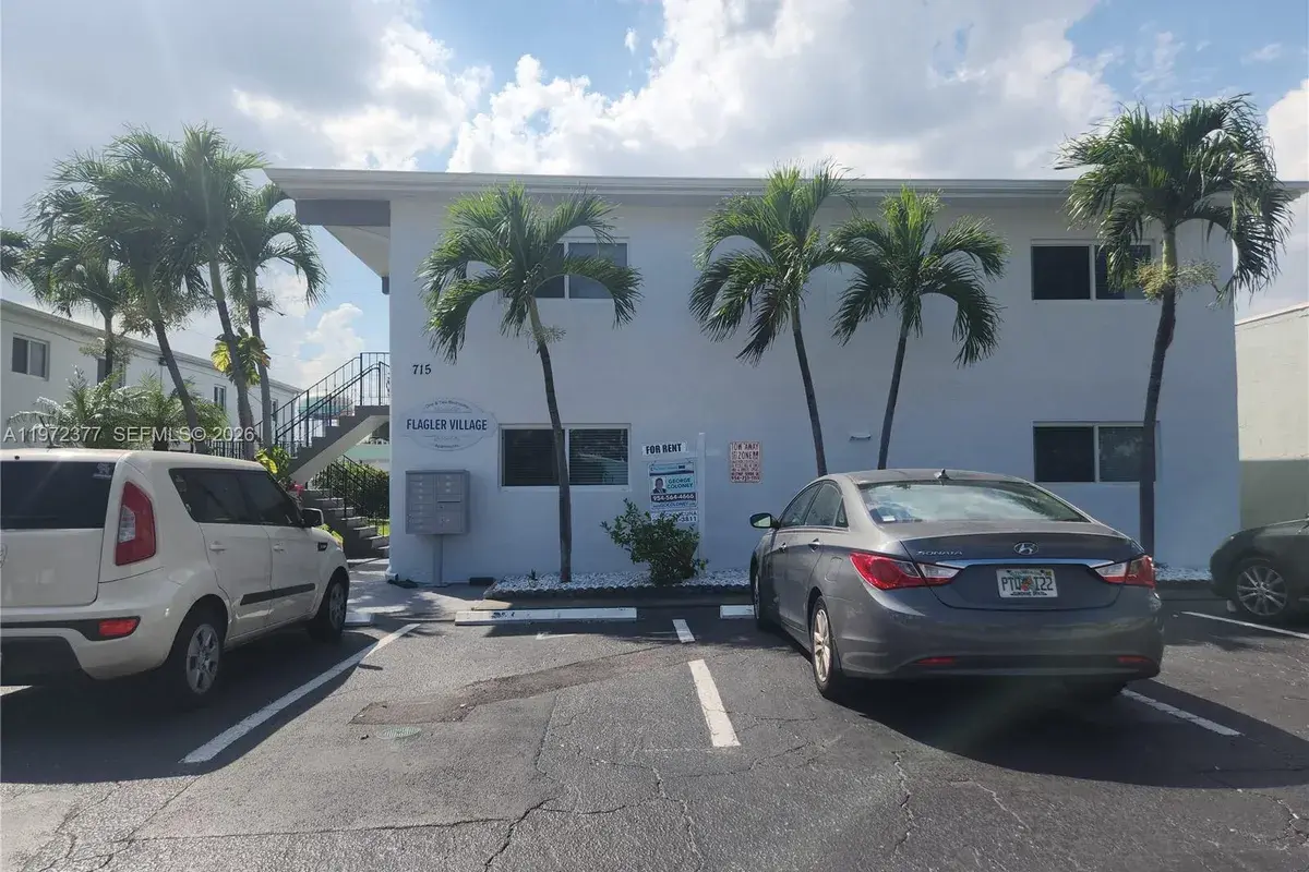 715 NE 2nd Ave # 202, Fort Lauderdale FL 33304