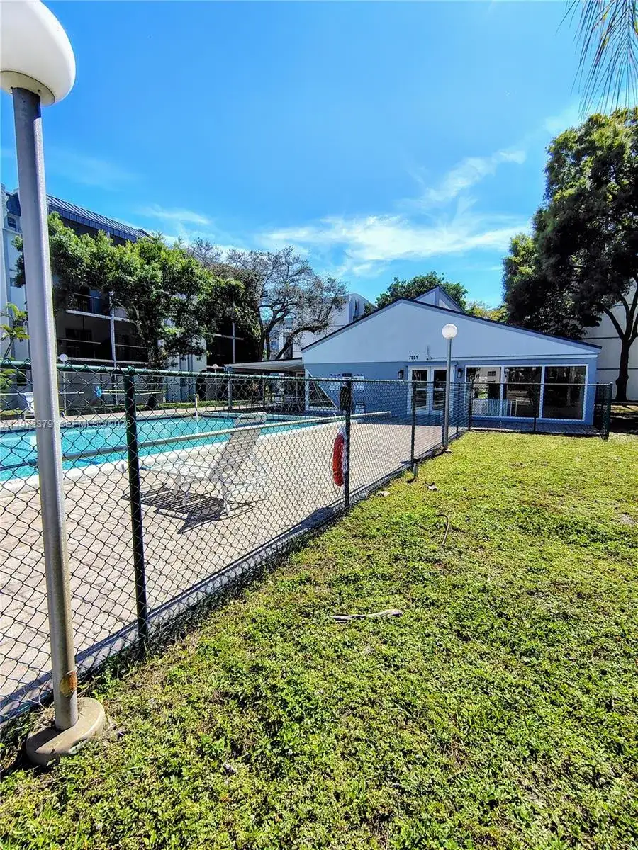 7501 NW 16th St # 3207, Plantation FL 33313 photo 5