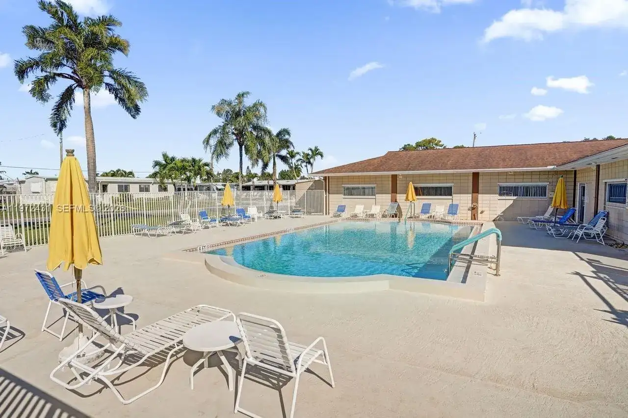 4035 Marigold Rd, Boynton Beach FL 33436 photo 2