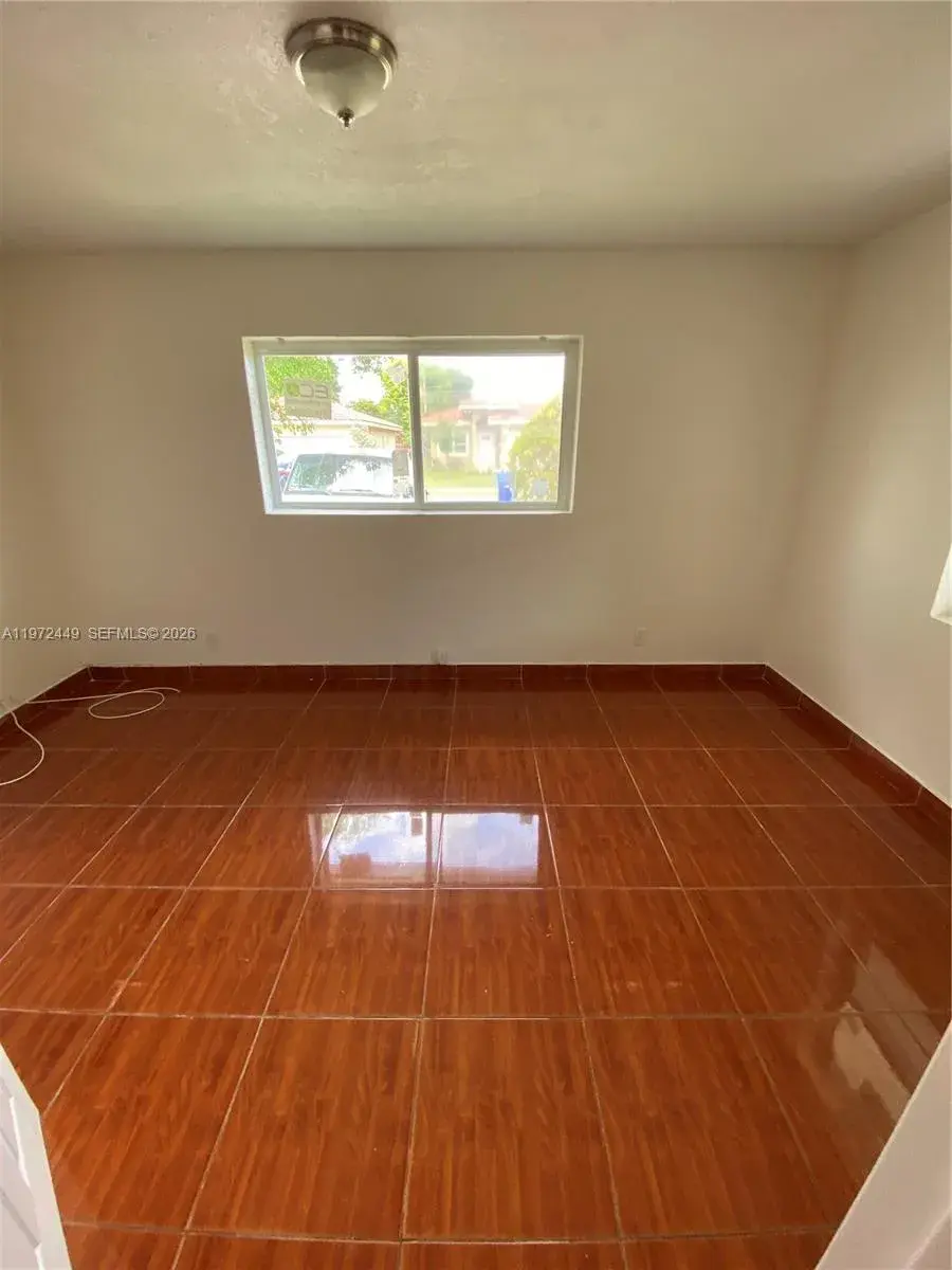 2800 NW 14th St # B, Fort Lauderdale FL 33311
