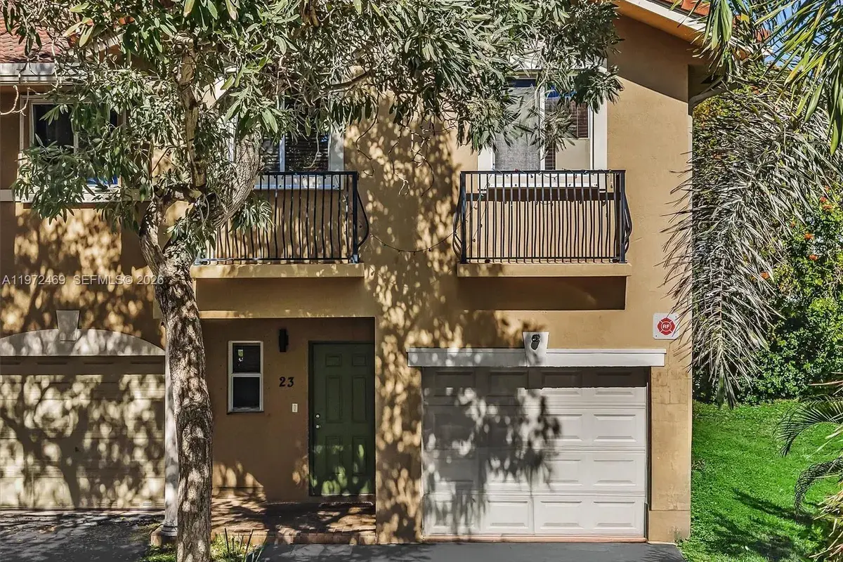 23 SE 3rd Ave, Hallandale Beach FL 33009