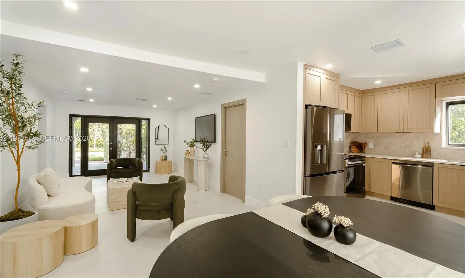 1221 Biarritz Dr, Miami Beach FL 33141 photo 4