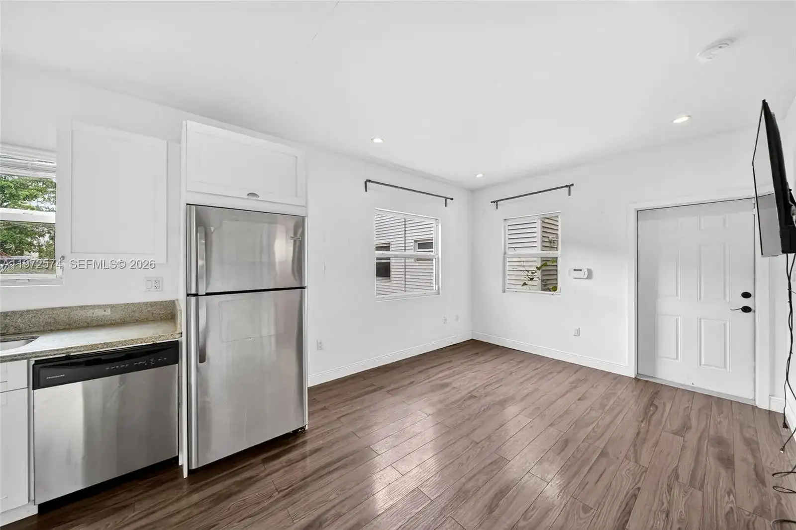 1460 NW 2nd St # 1458, Miami FL 33125 photo 2