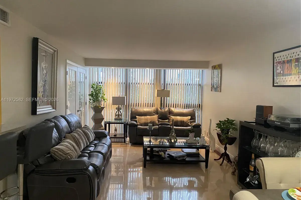200 Leslie Dr # 225, Hallandale Beach FL 33009