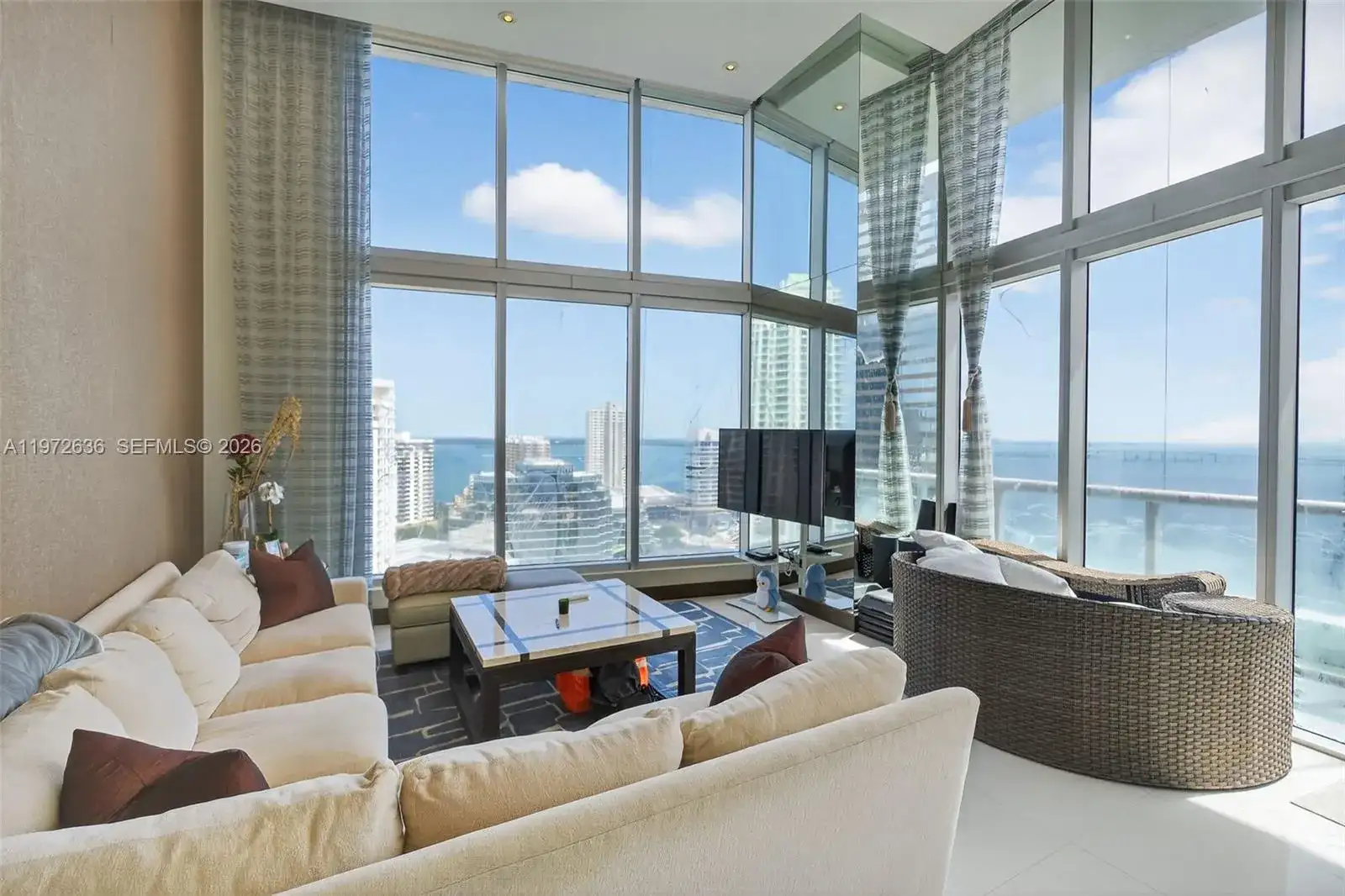 495 Brickell avenue # 2201, Miami FL 33131 photo 3