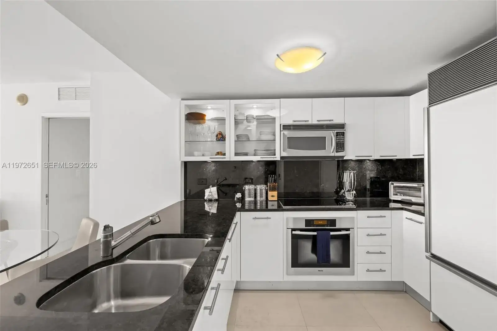 6801 Collins Ave # 1401, Miami Beach FL 33141 photo 3