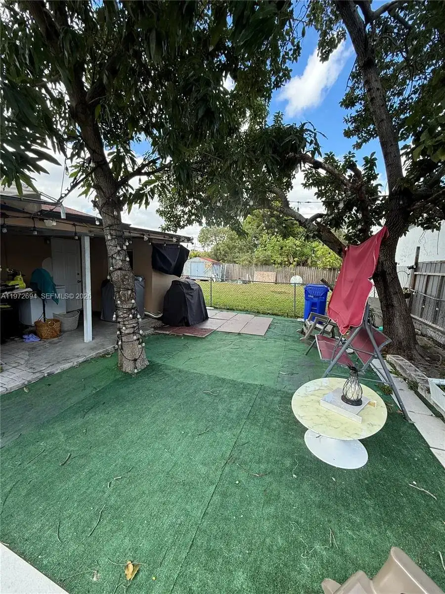 831 NW 34th Ave, Miami FL 33125 photo 2
