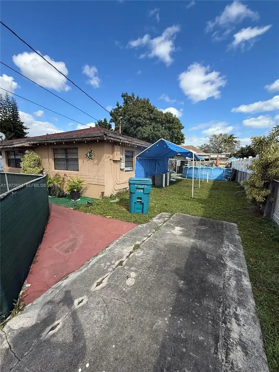 831 NW 34th Ave, Miami FL 33125 photo 3