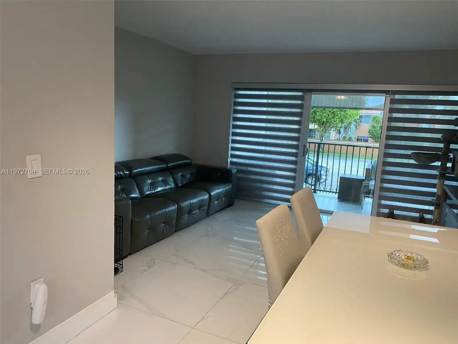40 NW 87th Ave # D211, Miami FL 33172 photo 4