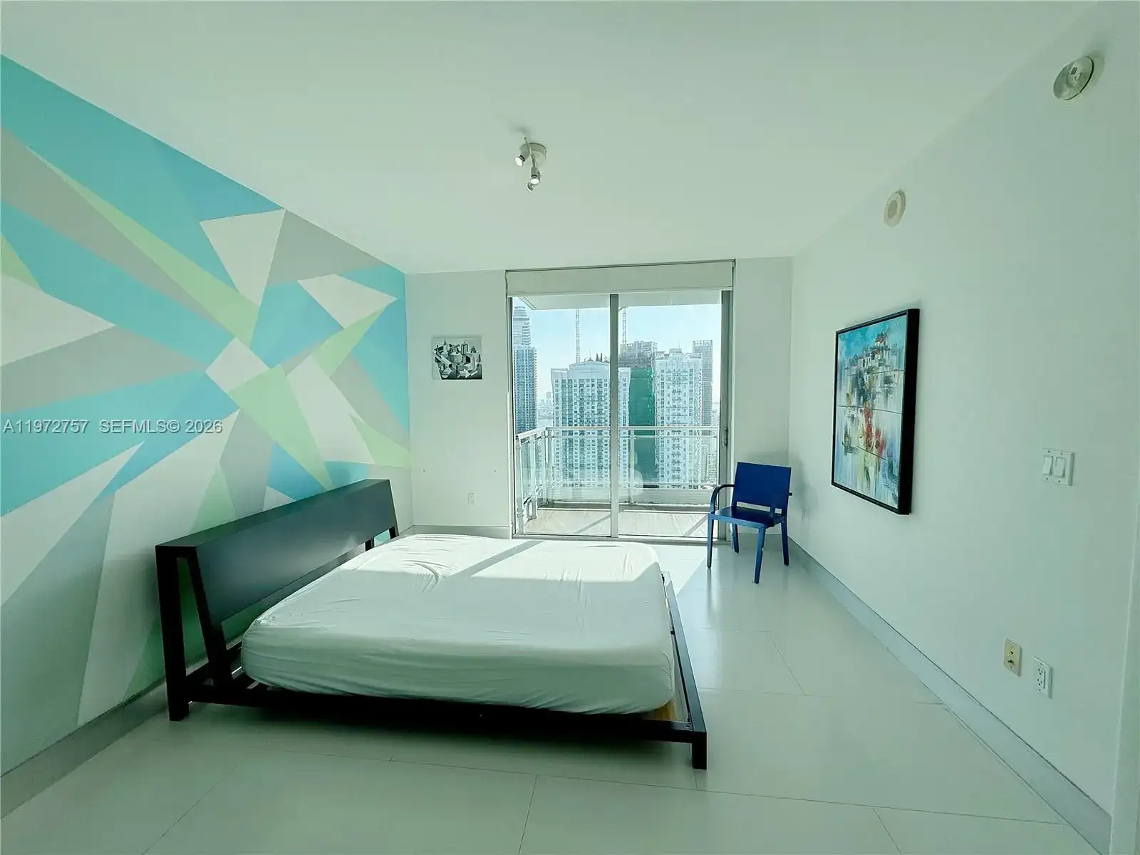 92 SW 3rd St # 3912, Miami FL 33130 photo 5