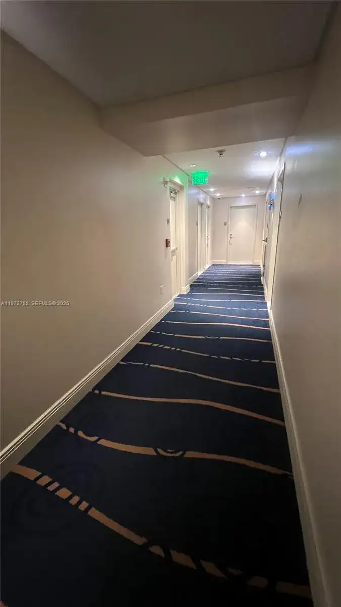 185 SW 7th St # 2202, Miami FL 33130 photo 5